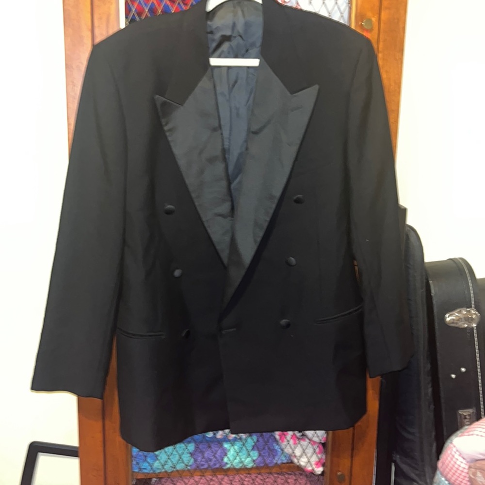 Mani elegant suit blazer